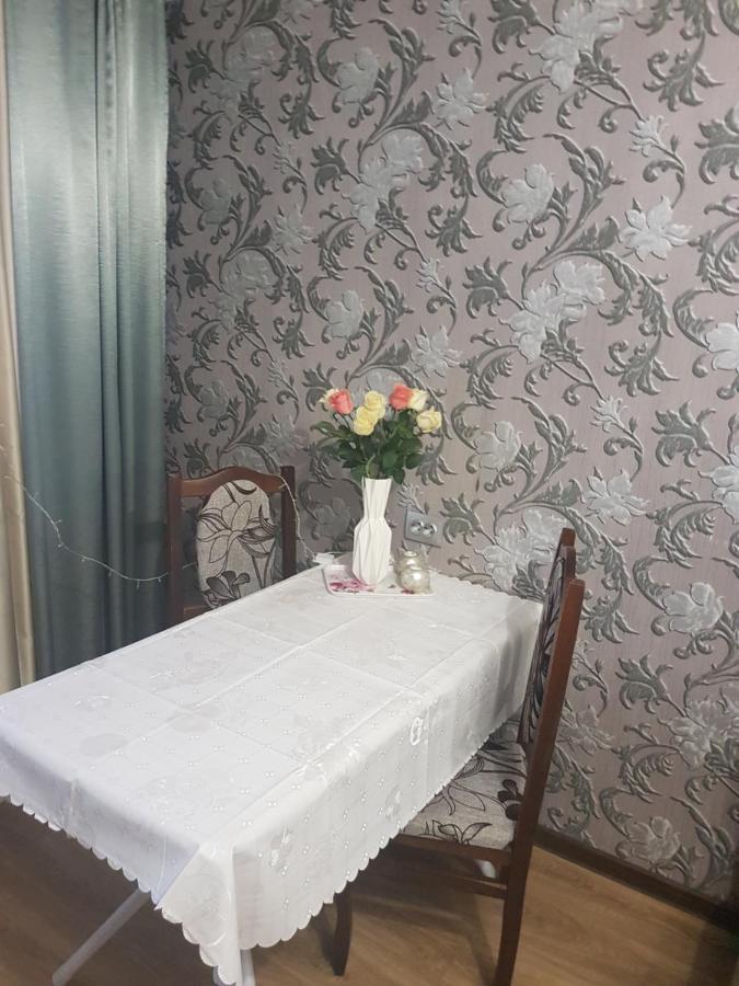 شقة Khmelʼnytsʼkyy  في 2Х Комнатная С Ремонтом В Центре.Renovated, Center المظهر الخارجي الصورة