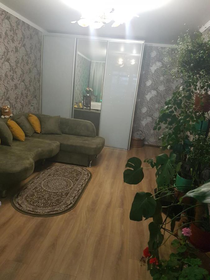 شقة Khmelʼnytsʼkyy  في 2Х Комнатная С Ремонтом В Центре.Renovated, Center المظهر الخارجي الصورة